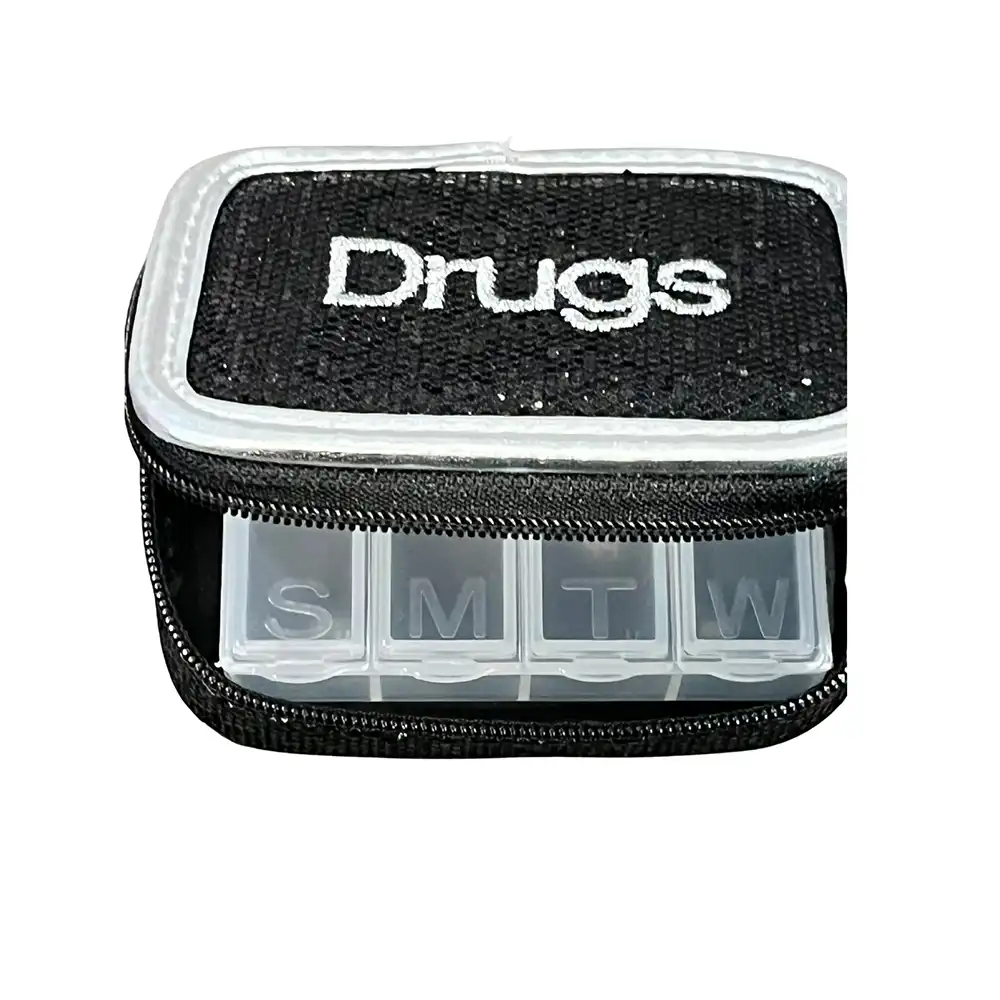Portable weekly pill organizer